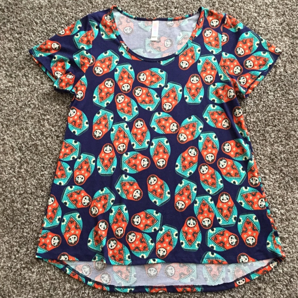 SALE 🎉 LuLaRoe Nesting Dolls Classic Tee S